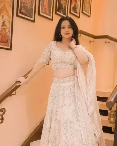 Escort Babai